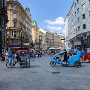 Meet your Posher, Emma